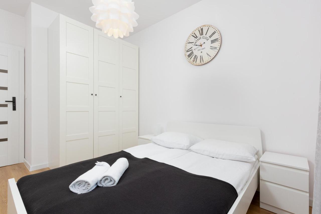 Forum Wola Jana Kazimierza Apartment By Noclegi Renters ワルシャワ エクステリア 写真